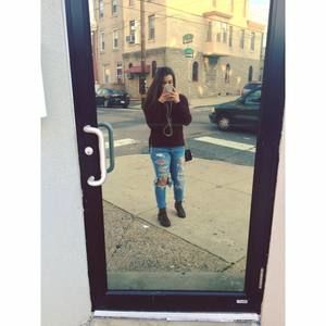 Meet your Posher, Ashley