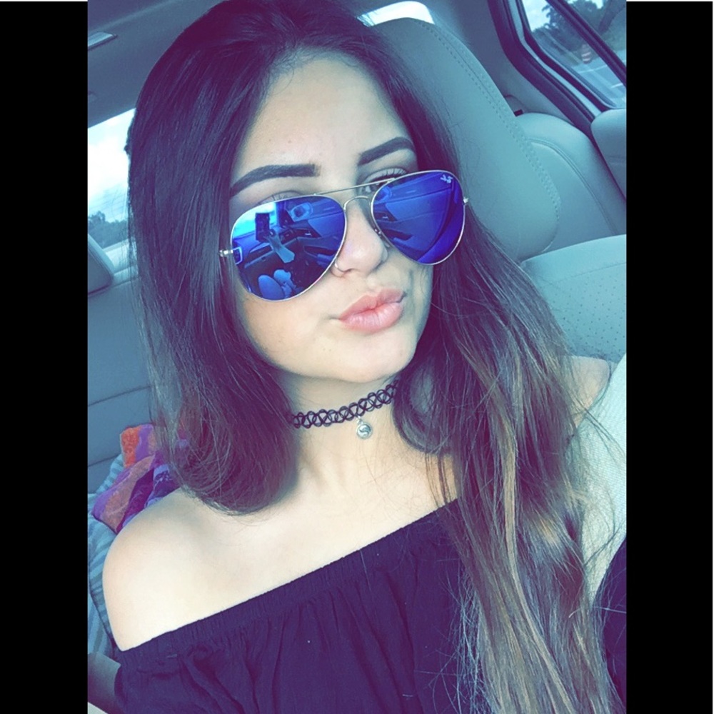 Meet your Posher, Nivani