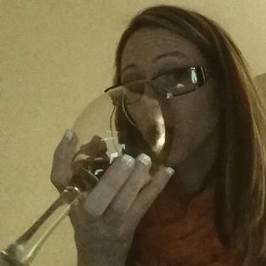 Meet your Posher, Leslie