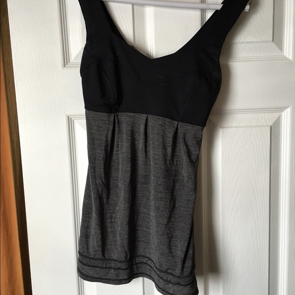 Lululemon workout tank