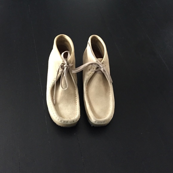 Women's Clarks Wallabee Size 8.5