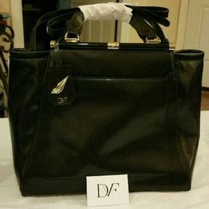 🎊FINAL PRICE🎊 DVF BLACK LEATHER PURSE