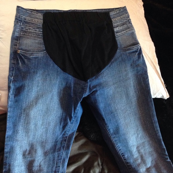 Maternity jeans size 34 US 12