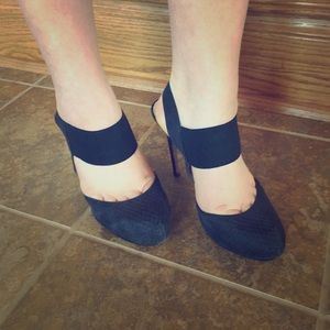 Black heeled sandals