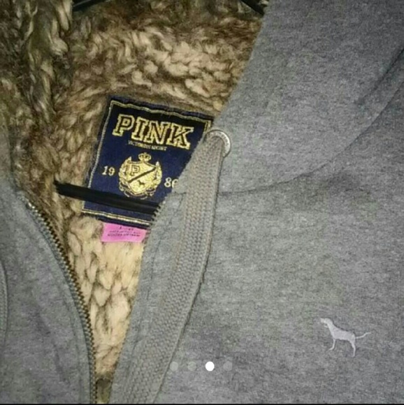 Victoria's secret fur jacket!! - Picture 2 of 3