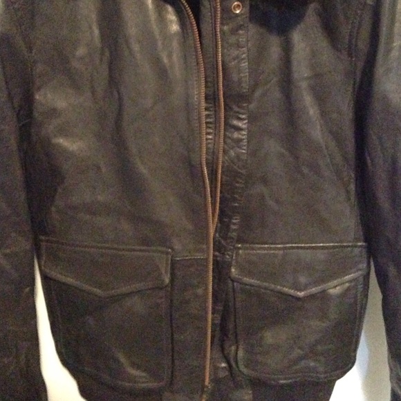 Men's AX black detachable fur collar leather coat. - Picture 3 of 4