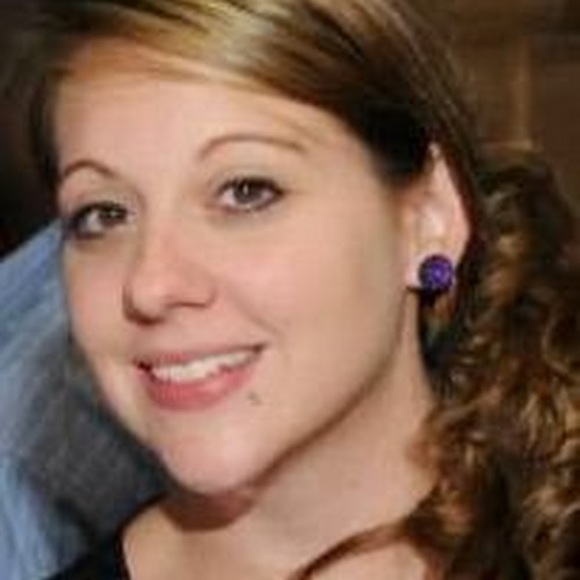 Meet your Posher, Danielle - Picture 1 of 1