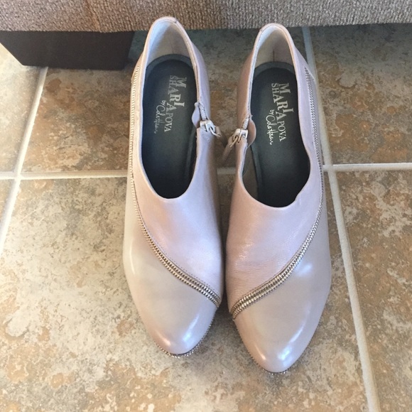 Tan platforms