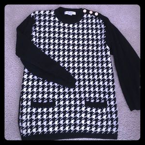 Black and white sweater!