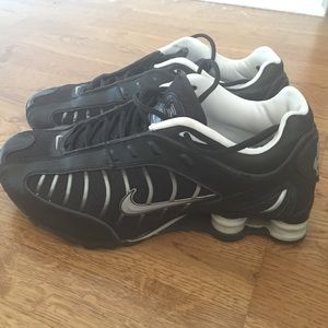 Nike Size 11 Shox Tennis Shoes