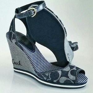 🎉SALE 🎉COACH SIGNATURE Platforms