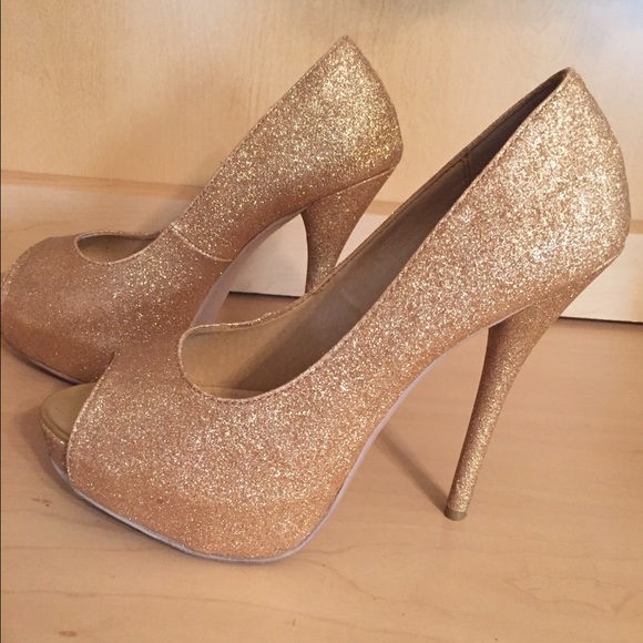Gold glitter heels