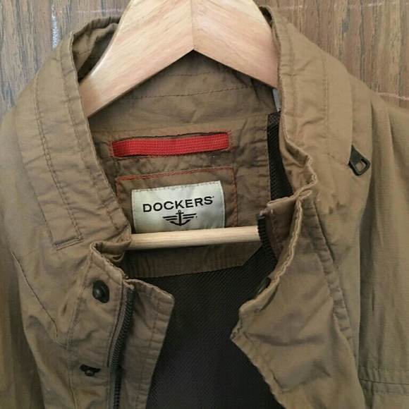 Docker's men's wind/elements jacket - Picture 3 of 4