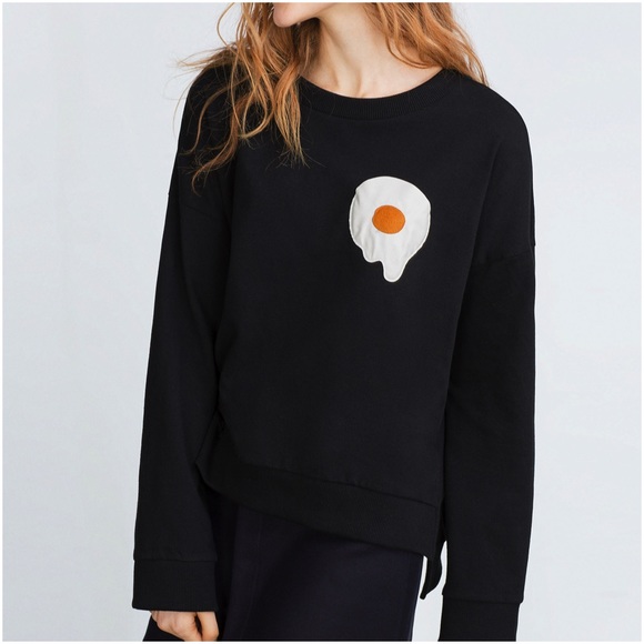 Zara Tops - Zara Egg Sweatshirt
