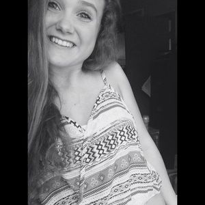 Meet your Posher, Alyssa