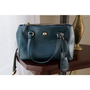 Coach Purse with Attachable Cross Body Strap