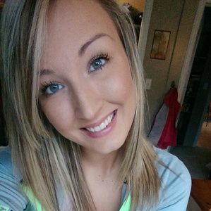 Meet your Posher, Leah