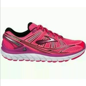 New Women's brooks transcend running shoes SZ 7