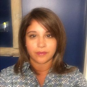 Meet your Posher, Damaris