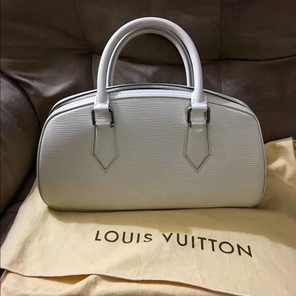 Louis Vuitton authentic jasmin epi ivory