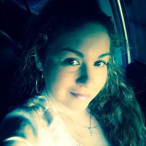 Meet your Posher, Carrie