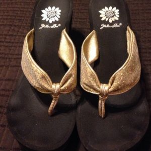 Yellow Box wedges, glittery gold