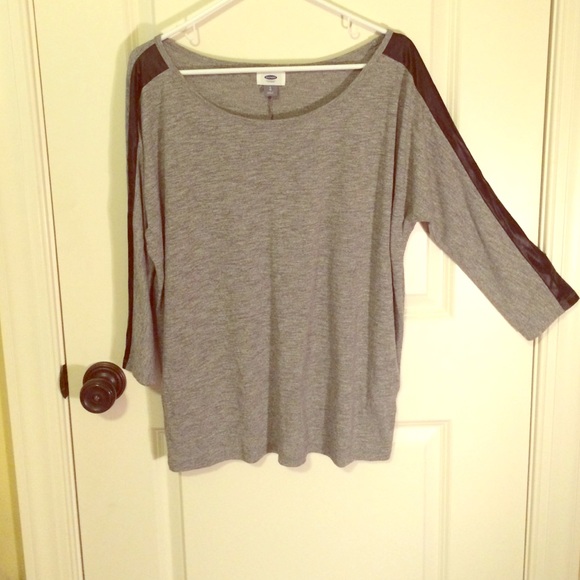 Gray 3/4 Sleeve with black leather trimming