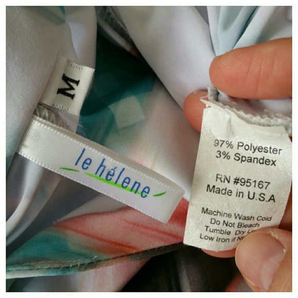 Le Helene Golf Top - Picture 3 of 3