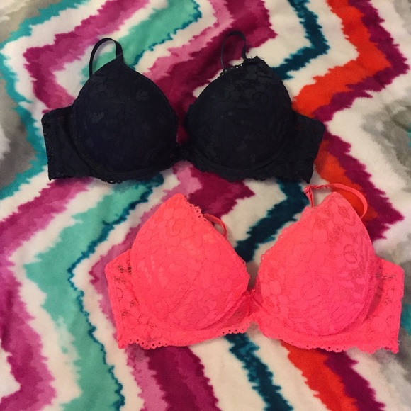 36C bra lot