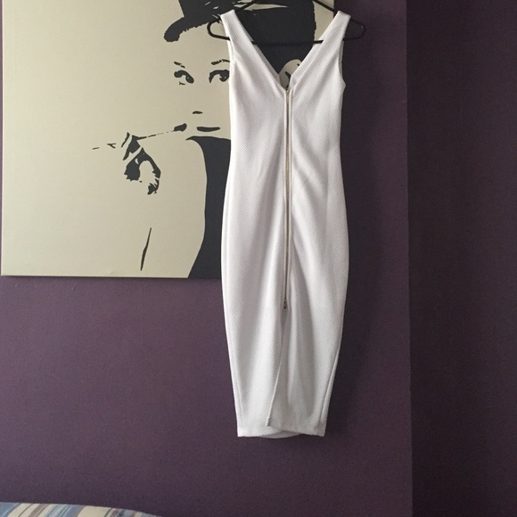 White V neck back slit midi dress - Picture 2 of 4