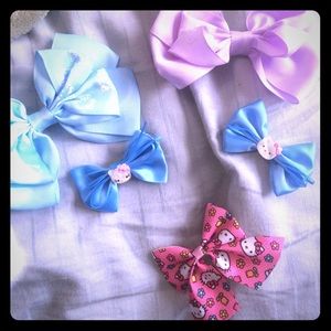 Hello kitty bow bundle!