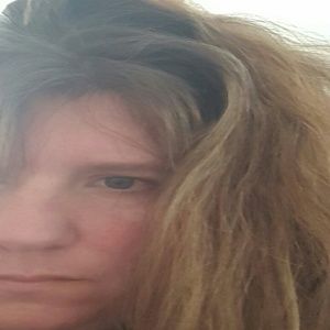 Meet your Posher, Holly