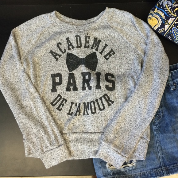 🌷SALE🌷Gray graphic sweater - Picture 1 of 4