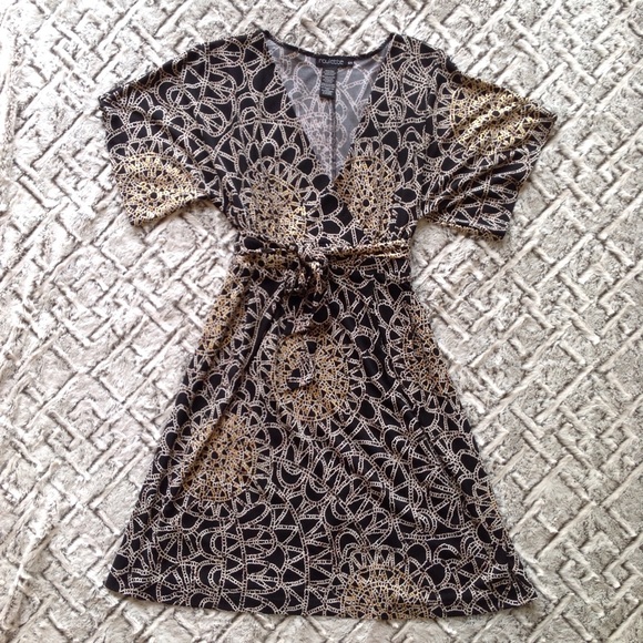Roulette Dresses & Skirts - Roulette Kimono Wrap Dress