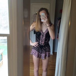 50% OFF Black and pink flower patterned romper