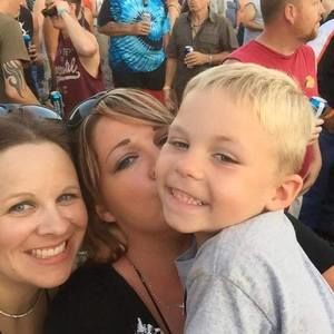 Meet your Posher, Hillary