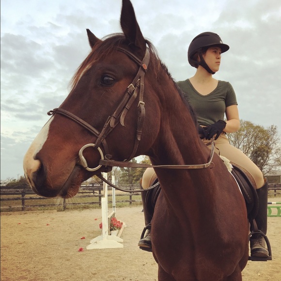 Meet your Posher, Kate - Picture 3 of 4