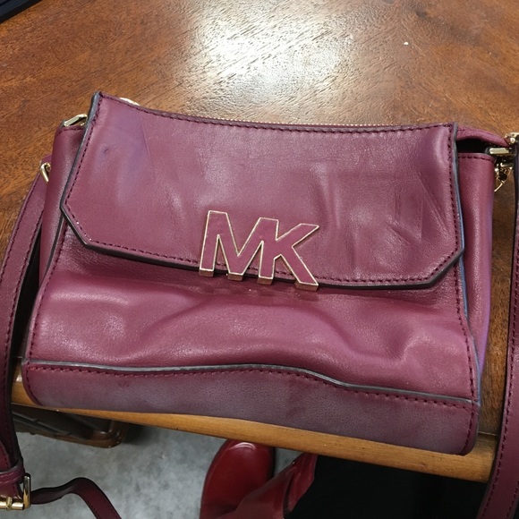 🎈SALE🎈Burgundy Michael Kors Crossbody