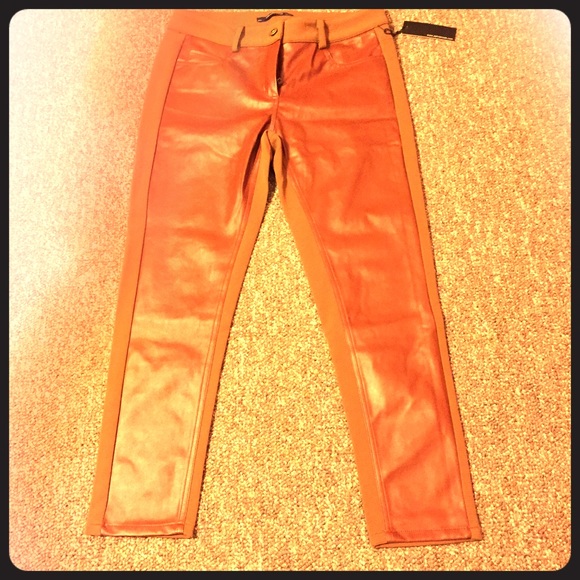NWT Chic stylish leggings by ash rain & oak!
