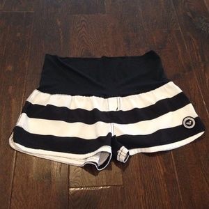 Roxy Boardshorts with foldover waistband