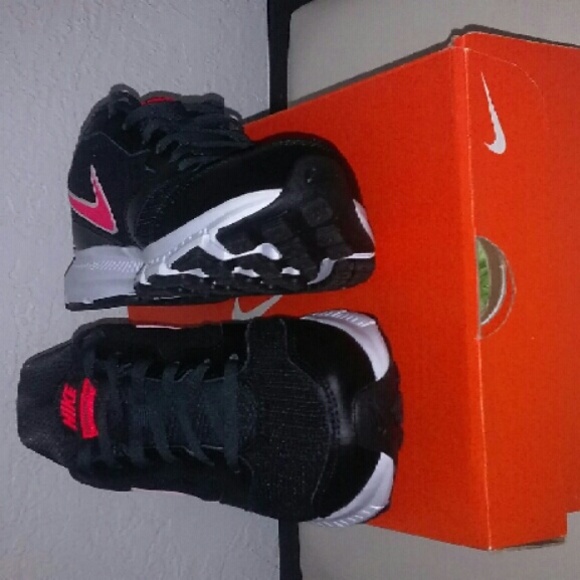 Womens Nike Downshifter 6(runs small) - Picture 2 of 3