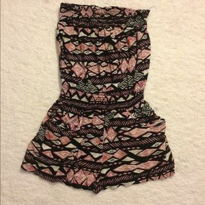 Mini Aztec print romper🌺 [sold]