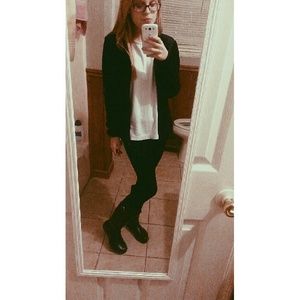 Meet your Posher, Danelle