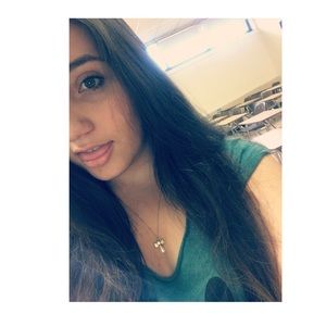 Meet your Posher, Alyssa