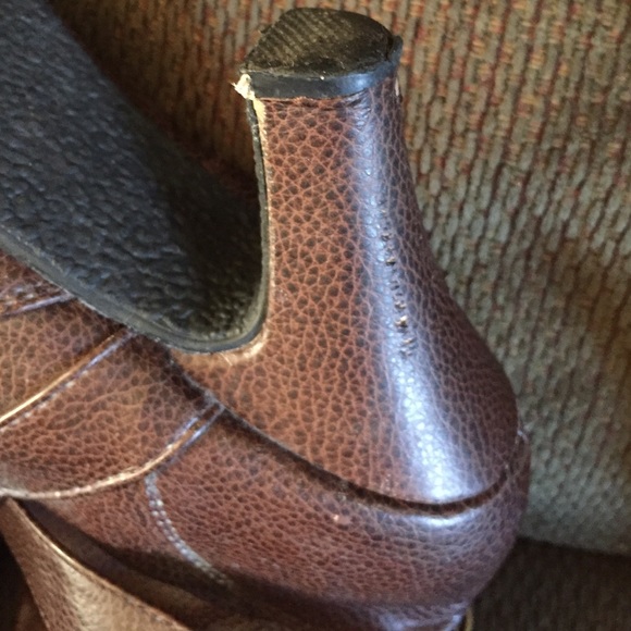 Boots - Picture 2 of 3