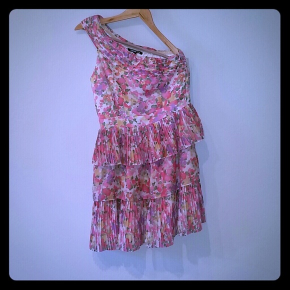Gianni Bini One Shoulder Floral Pleated Dress
