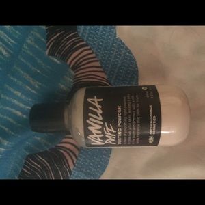 Vanilla puff dusting powder