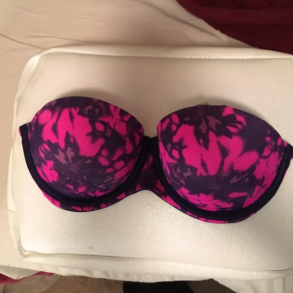 NWT Pink Victoria's Secret strapless push up bra