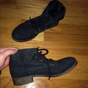 50% OFF Black lace up Steve Madden booties