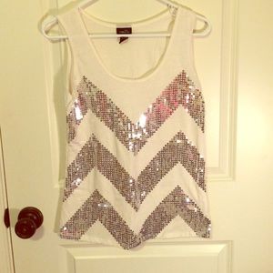 White Sequence Tank